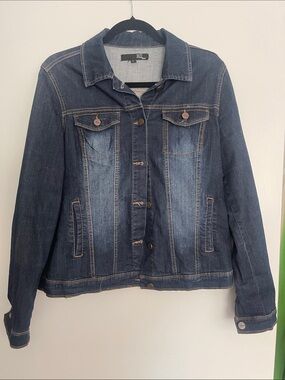 1822 Denim Two-Tone Blue Jean Jacket - Women's